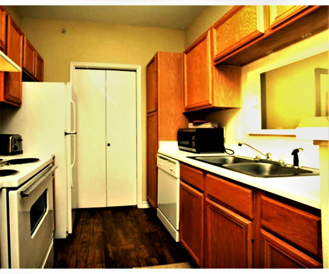 The Reside Fully Furnished Condos - Medical Stays Welcome Хюстън Екстериор снимка